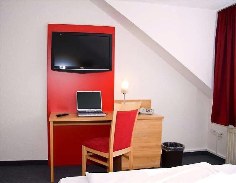 Airport Hotel Karsten Köln Ngoại thất bức ảnh